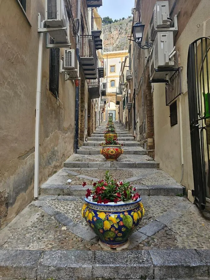Zaffiro'S House Hotel Cefalu
