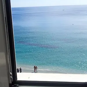 affittacamere-la-terrazza-sul-mare-monterosso-al-mare.hotelitalianriviera.com/
